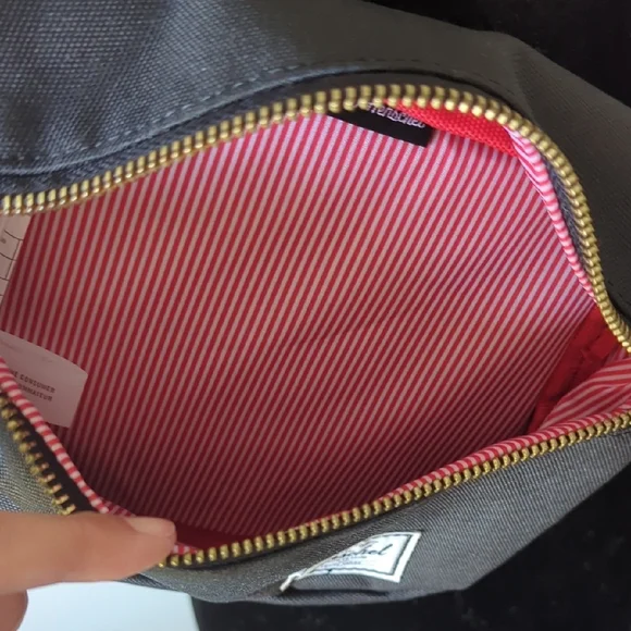 Herschel Supply Company Black Belt Bag Minimalist Design - Picture 3 of 5